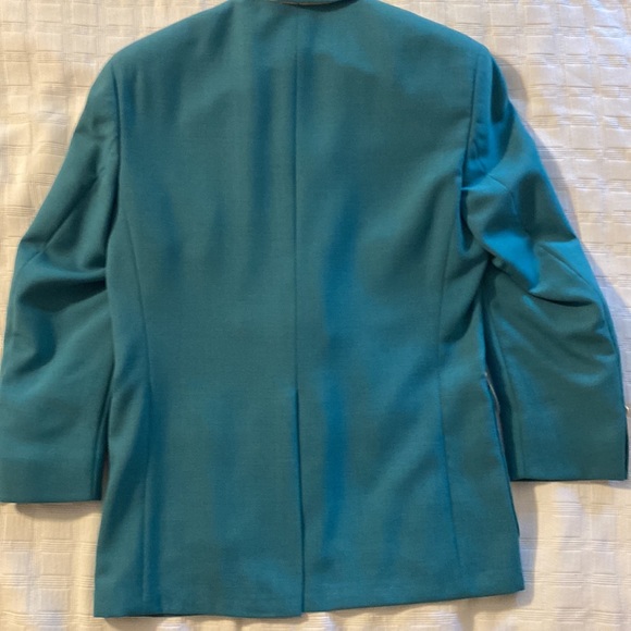 Blazer - Picture 5 of 5